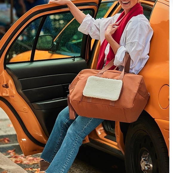 Weekender Bag - Picture 2 of 5